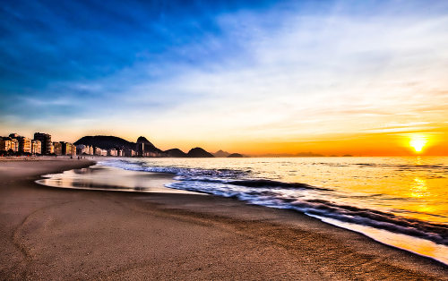 Por possuir um clima tropical, o Brasil é um destino muito atrativo para turistas que querem aproveitar belas praias