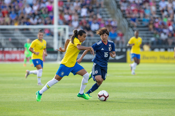 Marta atuando pela seleção em jogo contra o Japão pelo Torneio das Nações 2018. [4]