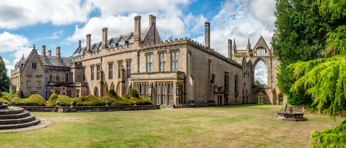 Abadia de Newstead, Inglaterra, onde residiu Lord Byron. [1]