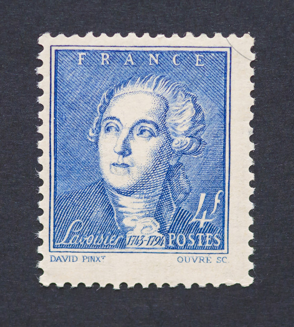 Selo francês com a imagem de Lavoisier.[1]