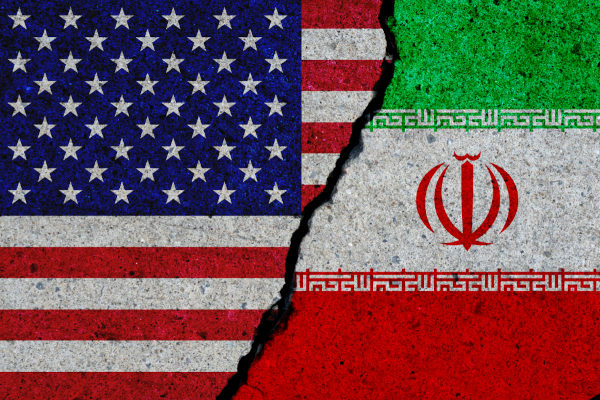 Bandeiras dos Estados Unidos e Irã
