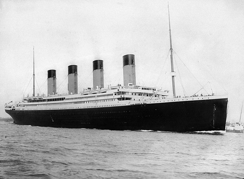  RMS Titanic em 10 de abril de 1912.