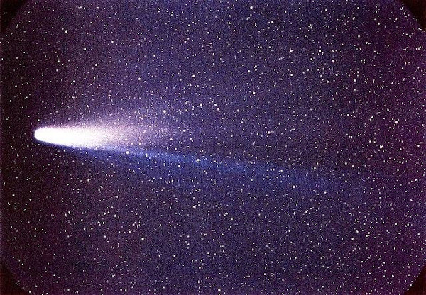 Aparição do cometa Halley registrada pela Nasa no ano de 1986.