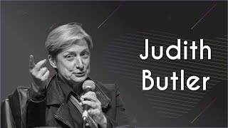 "Judith Butler" escrito sobre fundo preto ao lado da imagem da filósofa Judith Butler