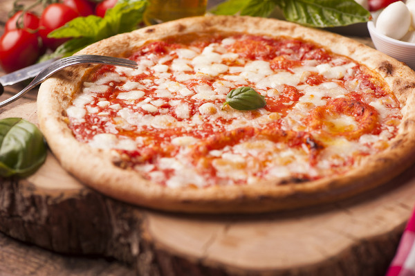  Pizza napolitana tradicional, outro importante sabor de pizza na história da pizza.