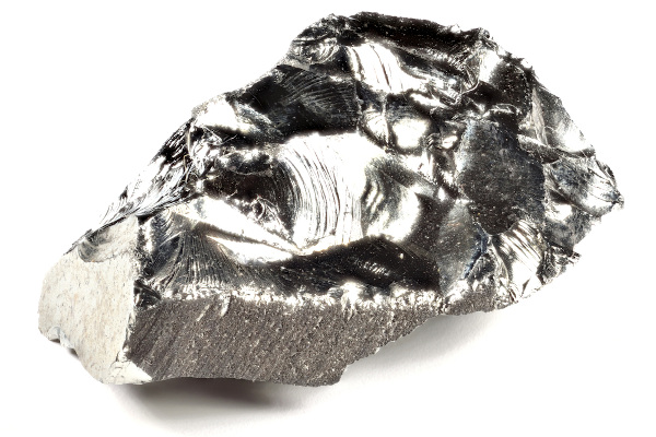 Amostra do germânio, um semimetal que possui brilho muito parecido com o brilho dos metais.