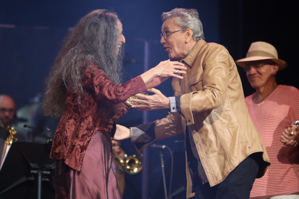 Maria Bethânia e Caetano Veloso no 26° Prêmio da Música Brasileira.