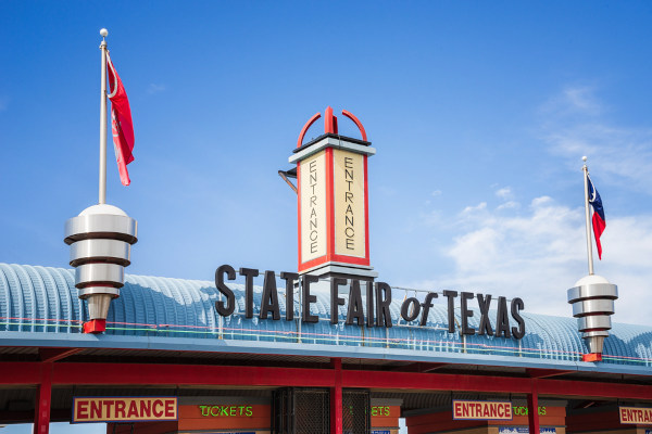 Entrada da Feira Estadual do Texas, realizada anualmente em Dallas desde 1886. [1]