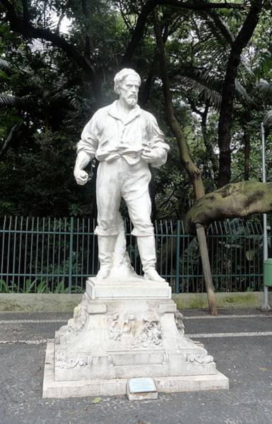 Estátua de Bartolomeu Bueno da Silva, um dos principais bandeirantes, na Avenida Paulista, em São Paulo.