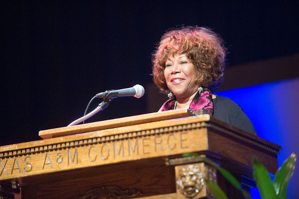 Fotografia de Ruby Bridges, uma das mulheres negras inspiradoras.