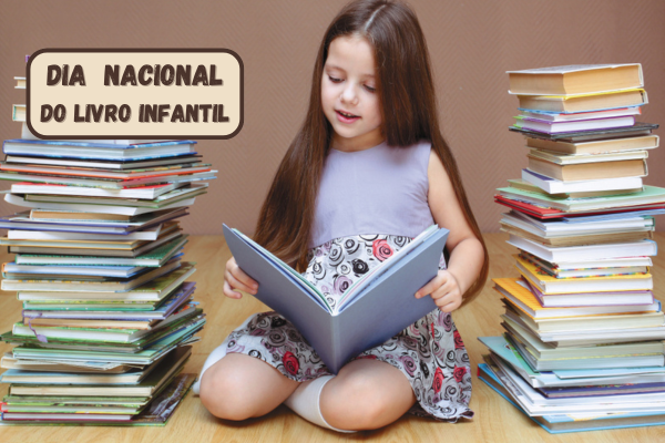 Criança com vários livros. Na imagem está escrito: Dia Nacional do Livro Infantil