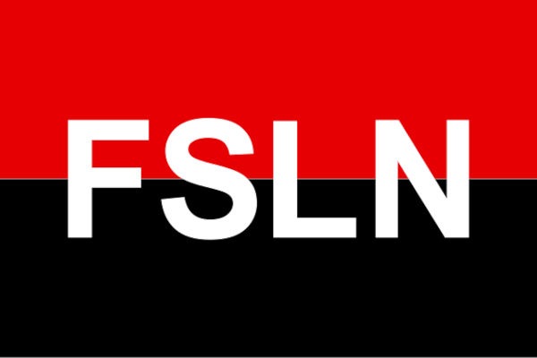 Bandeira da Frente Sandinista de Libertação Nacional (FSLN).