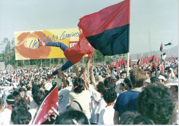 Comemoração dos 10 anos da Revolução Sandinista em 1989.[1]