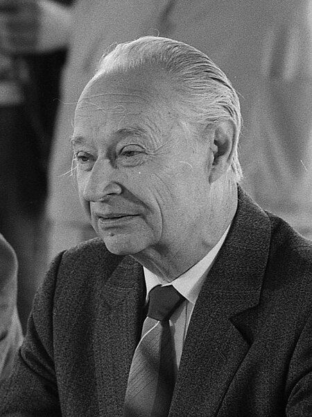 Alexander Dubcek, líder da Checoslováquia no contexto da Primavera de Praga.