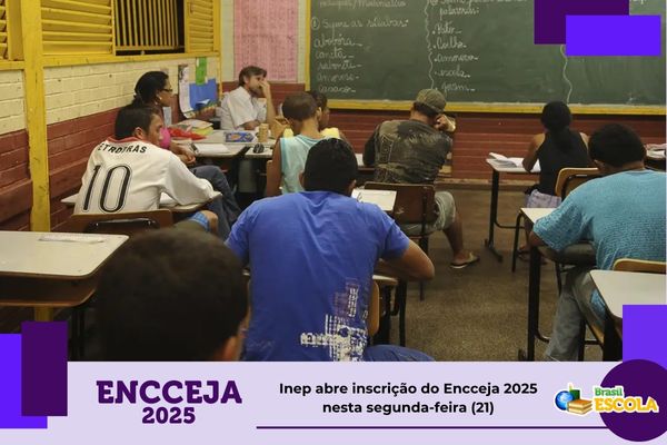 Estudantes em sala de aula