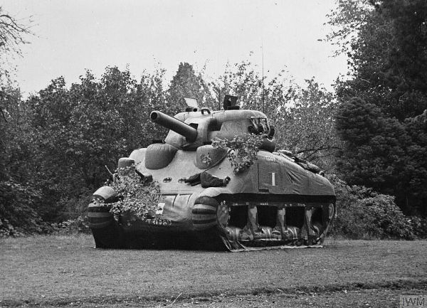 Tanque inflável usado no Dia D.