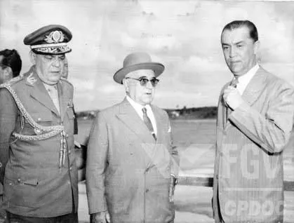 Getúlio Vargas em visita a Minas, poucos dias antes de cometer suicídio em 1954. [1]