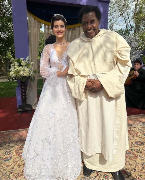 Tony Tornado e Camila Queiroz na novela “Amor Perfeito”.