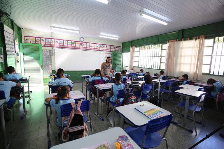 Professora em sala de aula