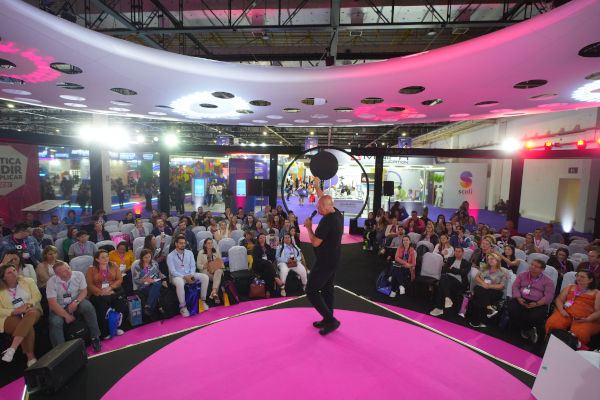 Dado Schneider foi um dos palestrantes da 30ª edição da Bett Brasil. Foto: Bett Brasil