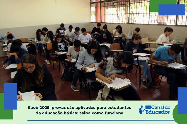 Estudantes em sala de aula