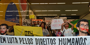 Manifestantes contra Feliciano        Fonte: Agência Brasil