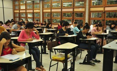 Estudantes em sala de aula da UFAM