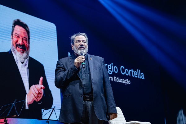 Mario Sergio Cortella em palestra